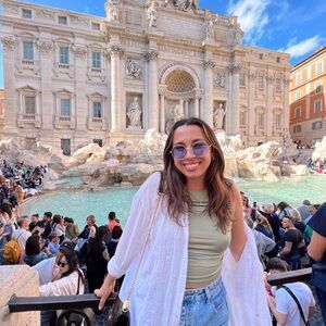 Meet your Posher, Abby